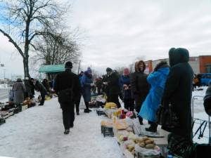 На стыхійных рынках Віцебску павялічылася колькасьць гандляроў