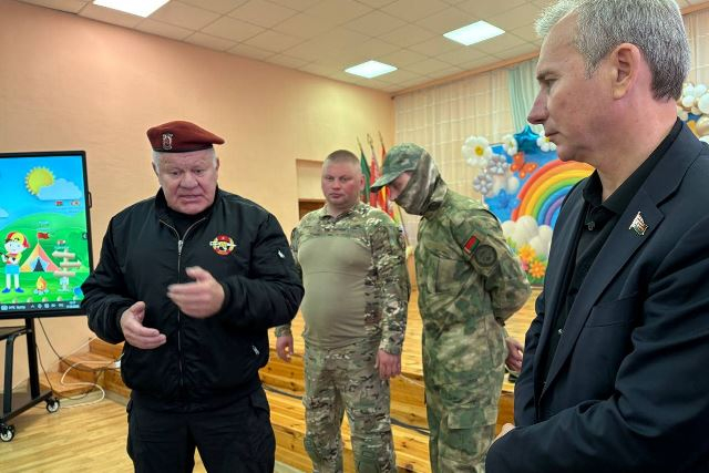 IДзмітрый Паўлічэнка праводзіў “практыкум” са зброяй у дзіцячым летніку “Бароўка”