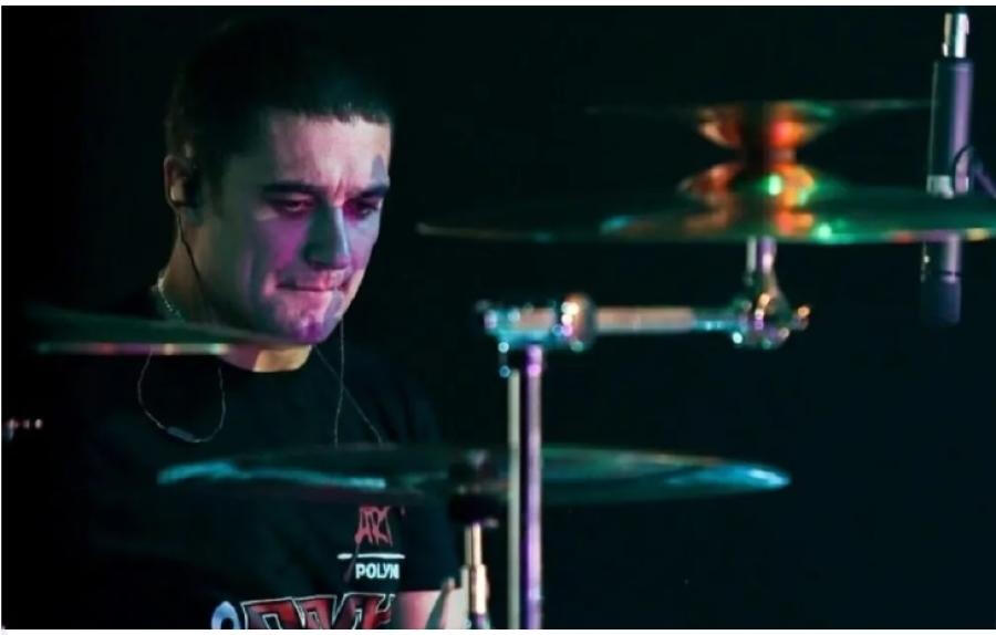 IУ спісах вызваленых палітвязняў, якім было дазволена застацца ў Беларусі – навапалачанін Дзмітрый Шалак